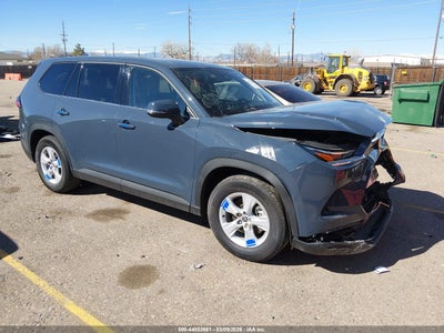 TOYOTA GRAND HIGHLANDER 2025