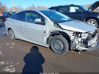 TOYOTA PRIUS PRIME 2019