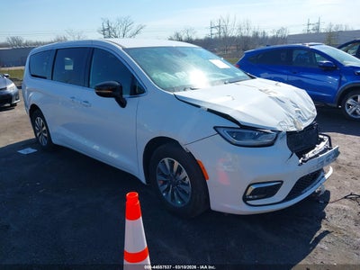 CHRYSLER PACIFICA HYBRID 2025