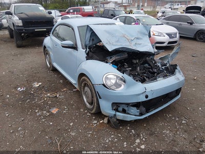 VOLKSWAGEN BEETLE 2013