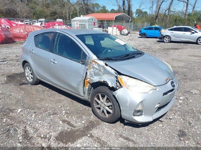 TOYOTA PRIUS C 2013