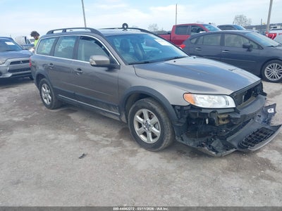 VOLVO XC70 2010