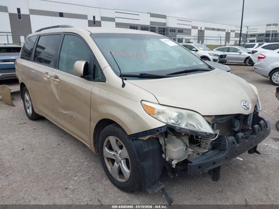 TOYOTA SIENNA 2013