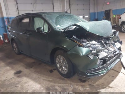 TOYOTA SIENNA 2025