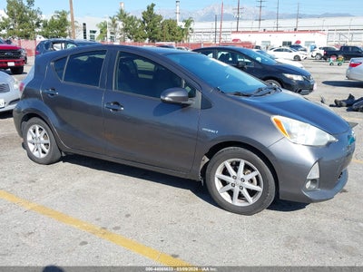 TOYOTA PRIUS C 2013