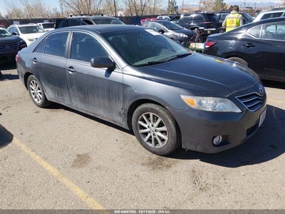 TOYOTA CAMRY 2011