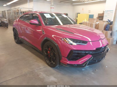 LAMBORGHINI URUS 2024