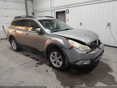 SUBARU OUTBACK 2011