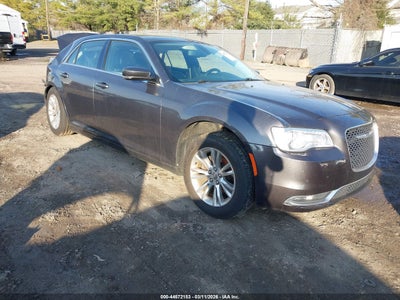 CHRYSLER 300 2017