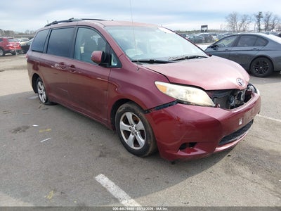 TOYOTA SIENNA 2011