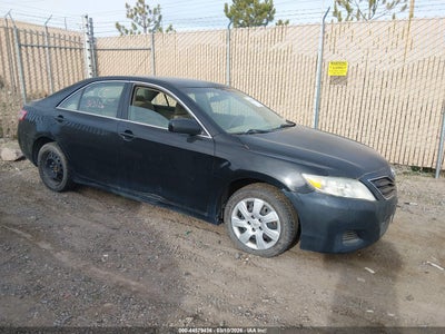 TOYOTA CAMRY 2011