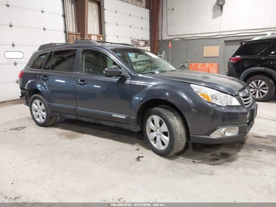 SUBARU OUTBACK 2011