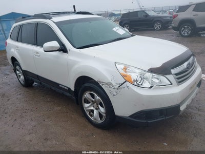 SUBARU OUTBACK 2011