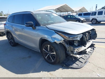 TOYOTA HIGHLANDER 2021