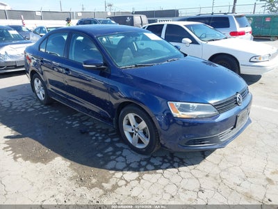 VOLKSWAGEN JETTA 2011