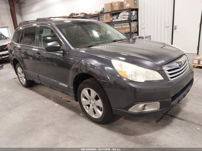SUBARU OUTBACK 2011