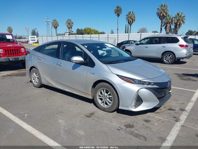 TOYOTA PRIUS PRIME 2017