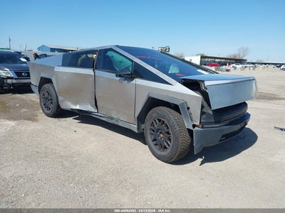 TESLA CYBERTRUCK 2024