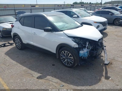 NISSAN KICKS 2023