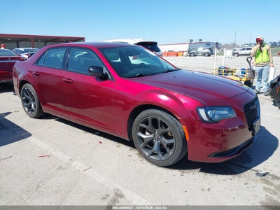 CHRYSLER 300 2021