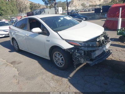 TOYOTA PRIUS PRIME 2017