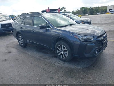 SUBARU OUTBACK 2025