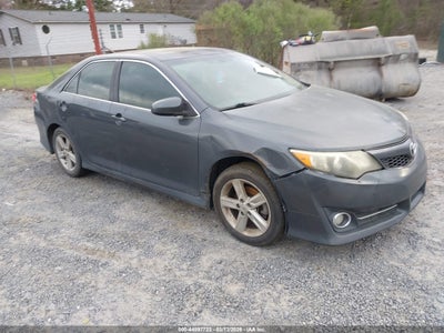TOYOTA CAMRY 2012