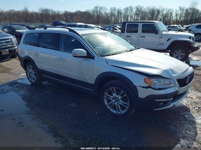 VOLVO XC70 2016