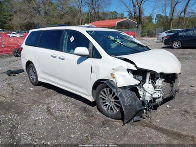 TOYOTA SIENNA 2019