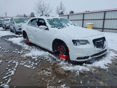 CHRYSLER 300 2015