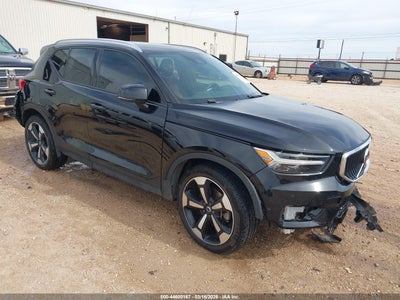 VOLVO XC40 2019