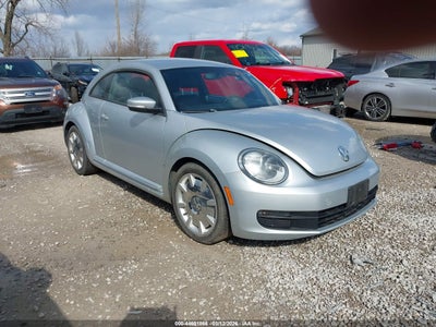 VOLKSWAGEN BEETLE 2012
