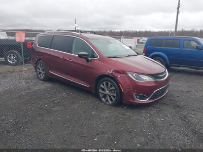 CHRYSLER PACIFICA 2017