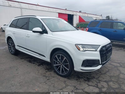 AUDI Q7 2024