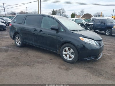 TOYOTA SIENNA 2014