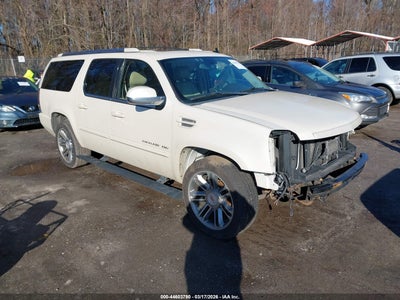 CADILLAC ESCALADE ESV 2013