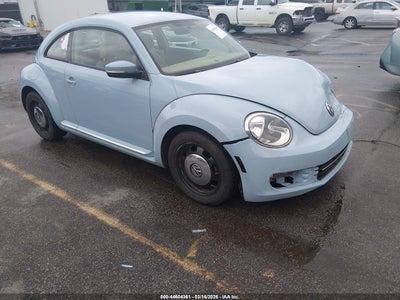 VOLKSWAGEN BEETLE 2014