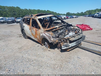 SUBARU OUTBACK 2024