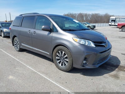 TOYOTA SIENNA 2019