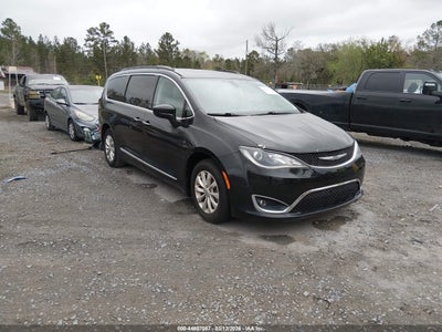 CHRYSLER PACIFICA 2017