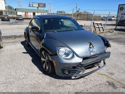 VOLKSWAGEN BEETLE 2014
