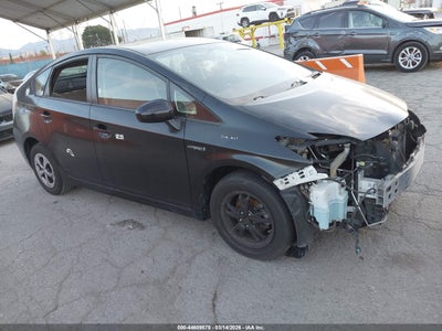 TOYOTA PRIUS 2015