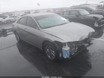 HYUNDAI ELANTRA 2024