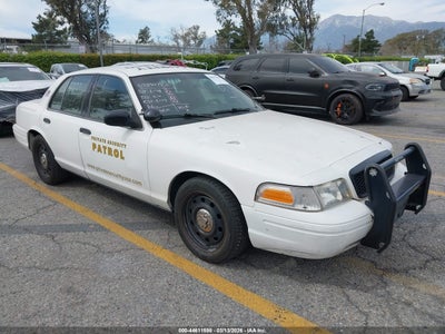FORD CROWN VICTORIA 2011