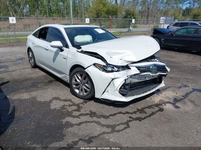 TOYOTA AVALON HYBRID 2019