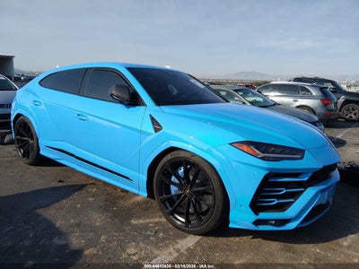 LAMBORGHINI URUS 2021