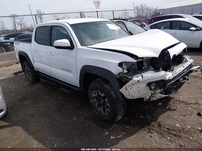 TOYOTA TACOMA 2018
