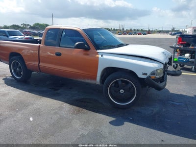 DODGE DAKOTA 2000