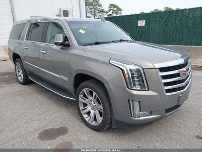CADILLAC ESCALADE ESV 2019