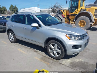 VOLKSWAGEN TOUAREG HYBRID 2012